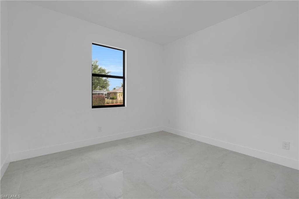 584 Genoa AVE S-13