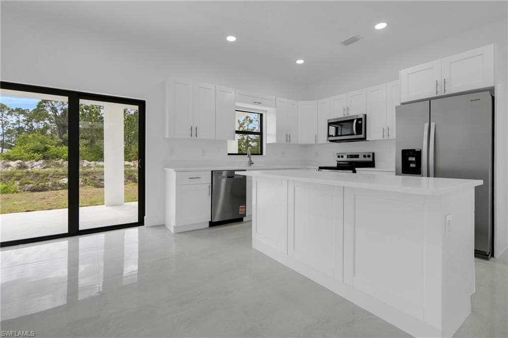 584 Genoa AVE S-5