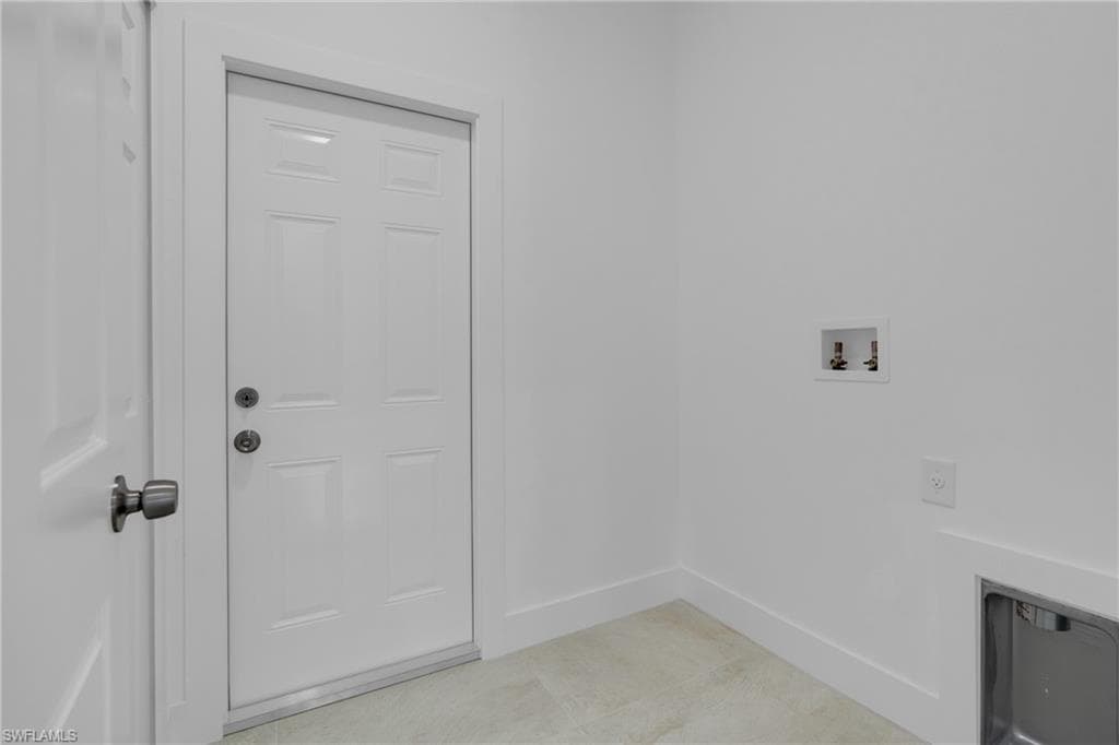 584 Genoa AVE S-19