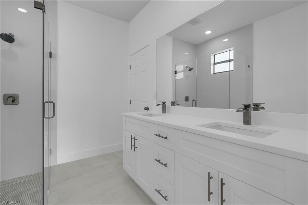 584 Genoa AVE S-8