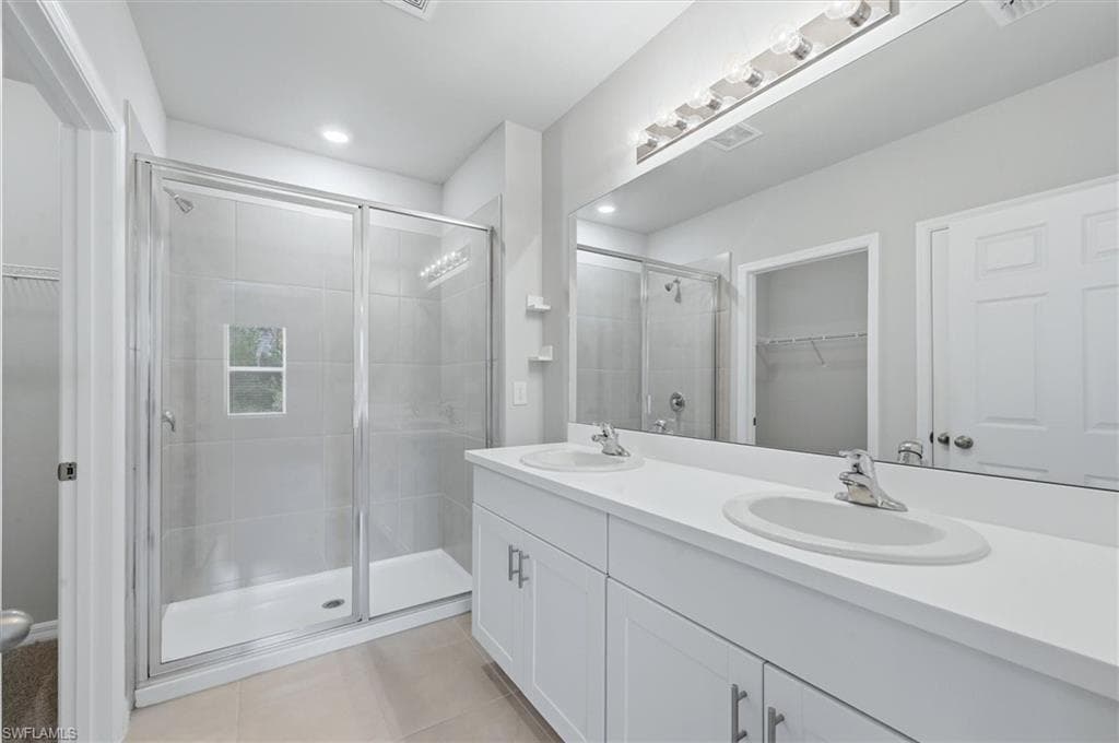 20579 Plumwood LOOP-17