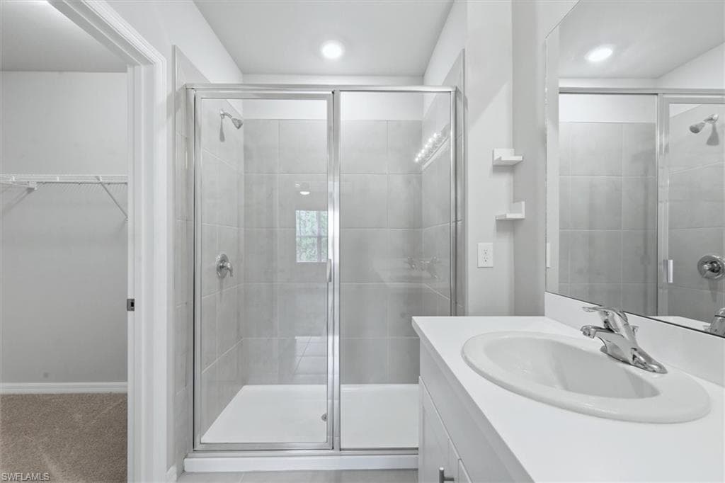 20579 Plumwood LOOP-18