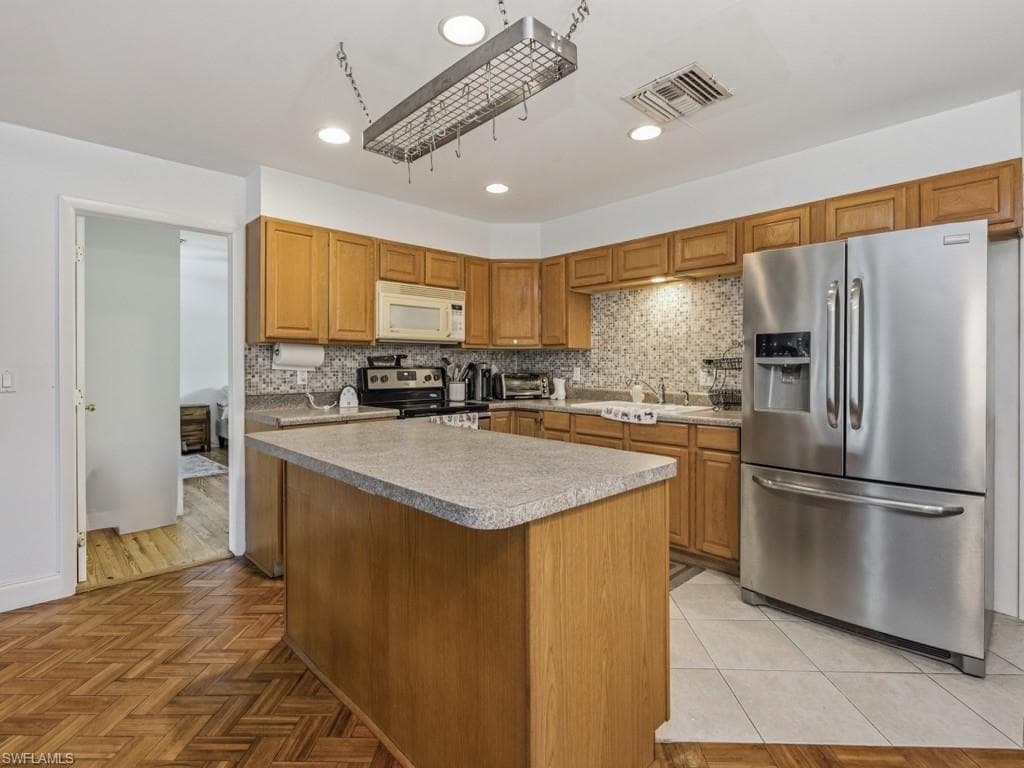 2022 Frederick ST-12