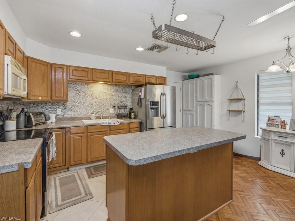 2022 Frederick ST-11