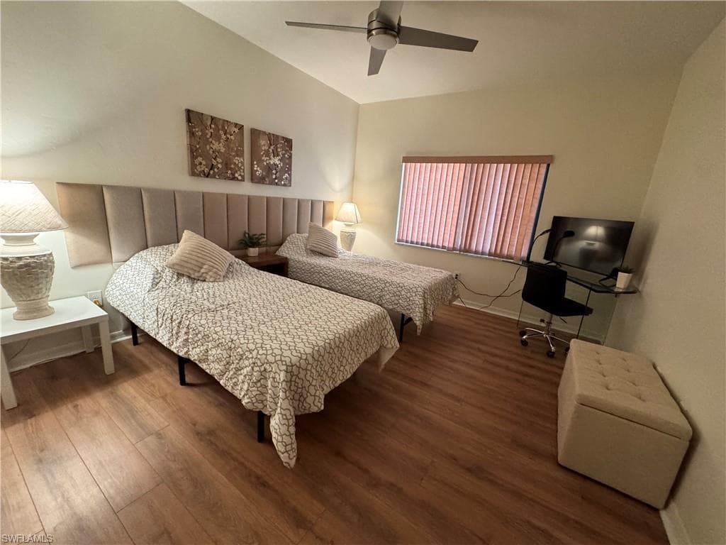 16551 Heron Coach WAY 302-27