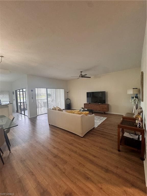 16551 Heron Coach WAY 302-15