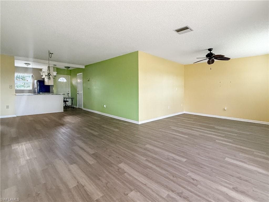 1398 Myerlee Country Club BLVD-14
