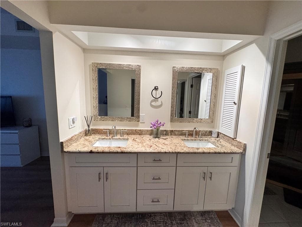 16551 Heron Coach WAY 302-25