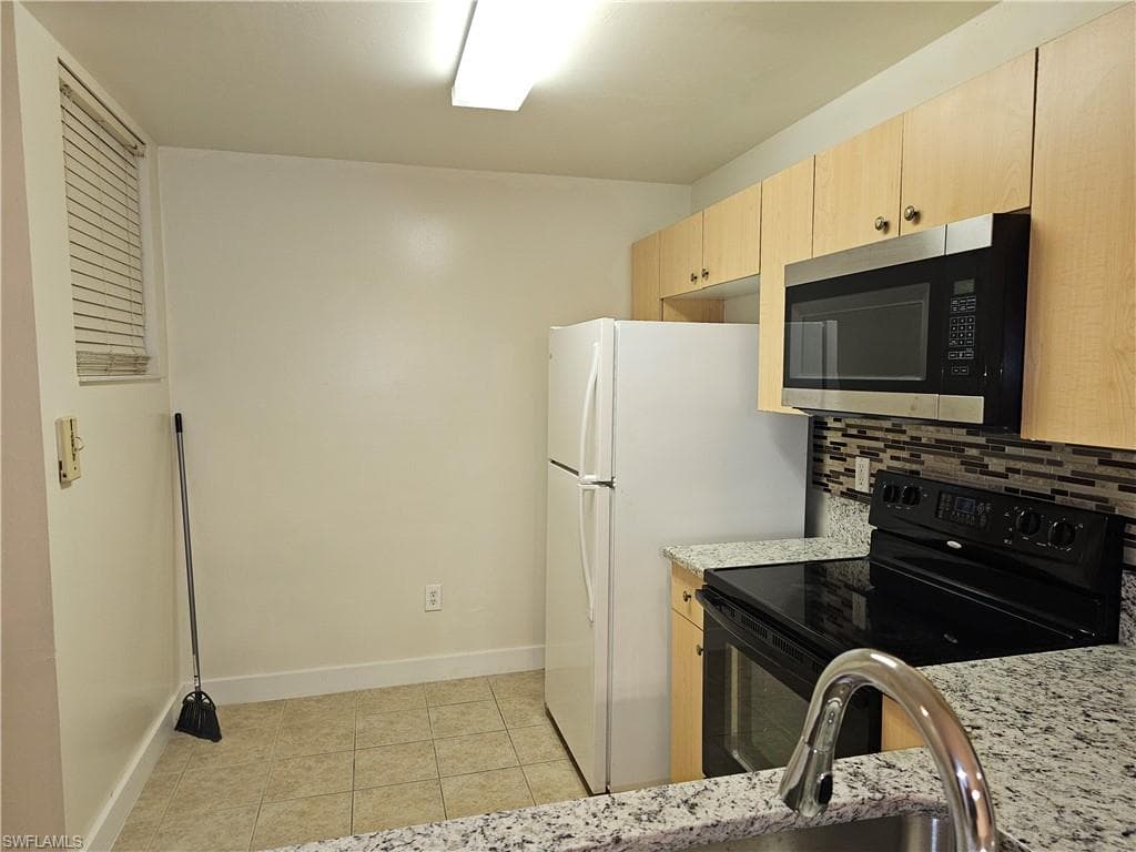 4104 Bellasol CIR 1312-20