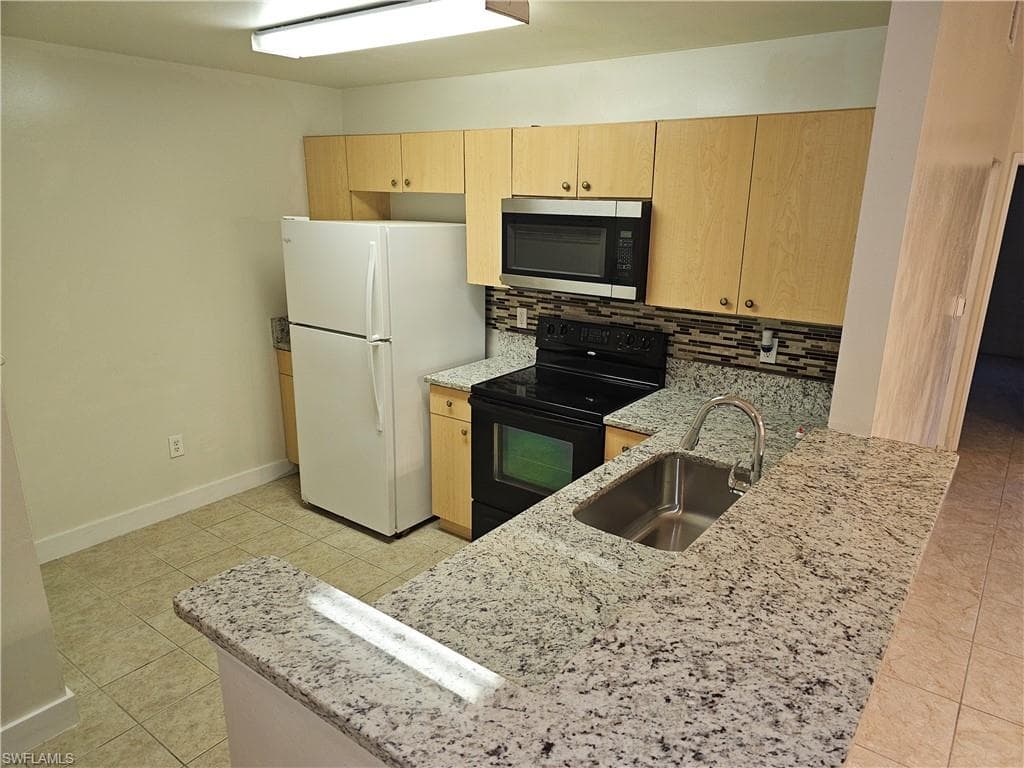 4104 Bellasol CIR 1312-18