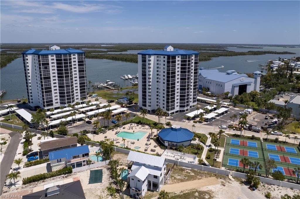 4753 Estero BLVD 905-23