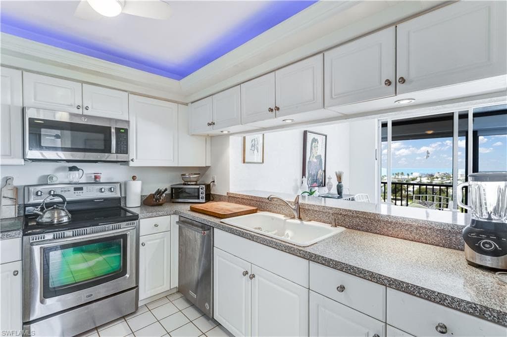 4753 Estero BLVD 905-13