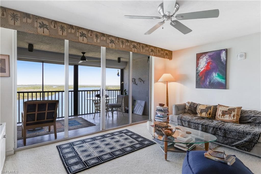 4753 Estero BLVD 905-5