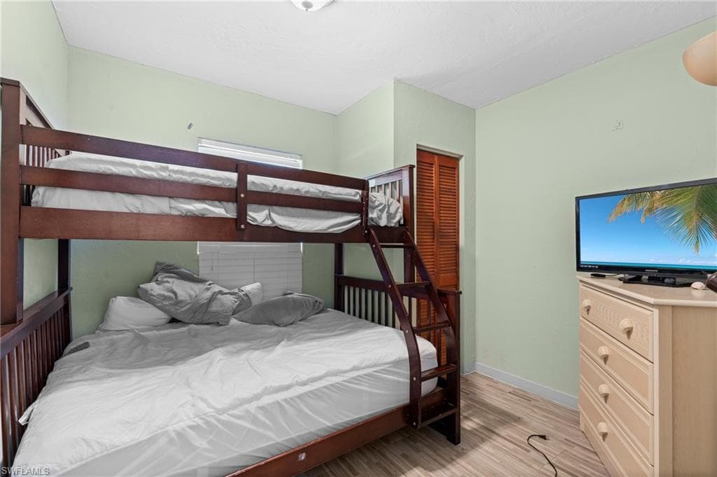 210 Miramar ST-28