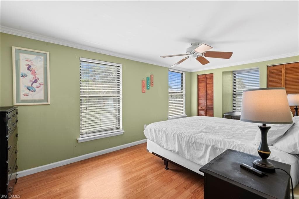 210 Miramar ST-20