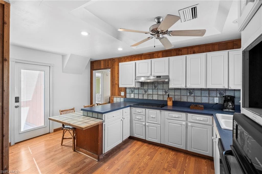 210 Miramar ST-15