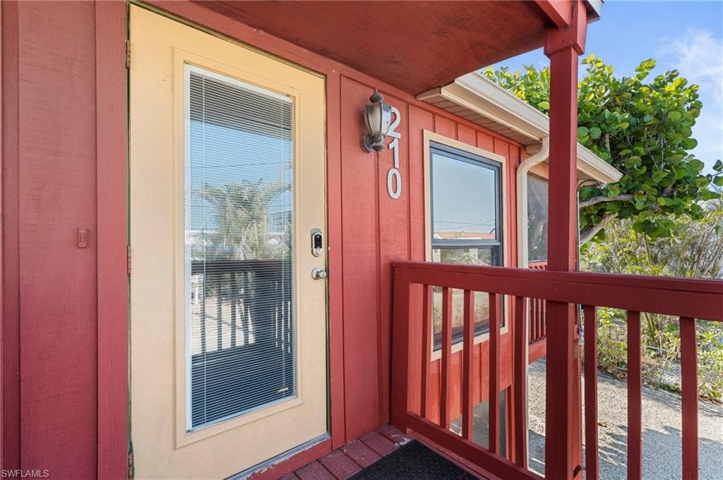 210 Miramar ST-39