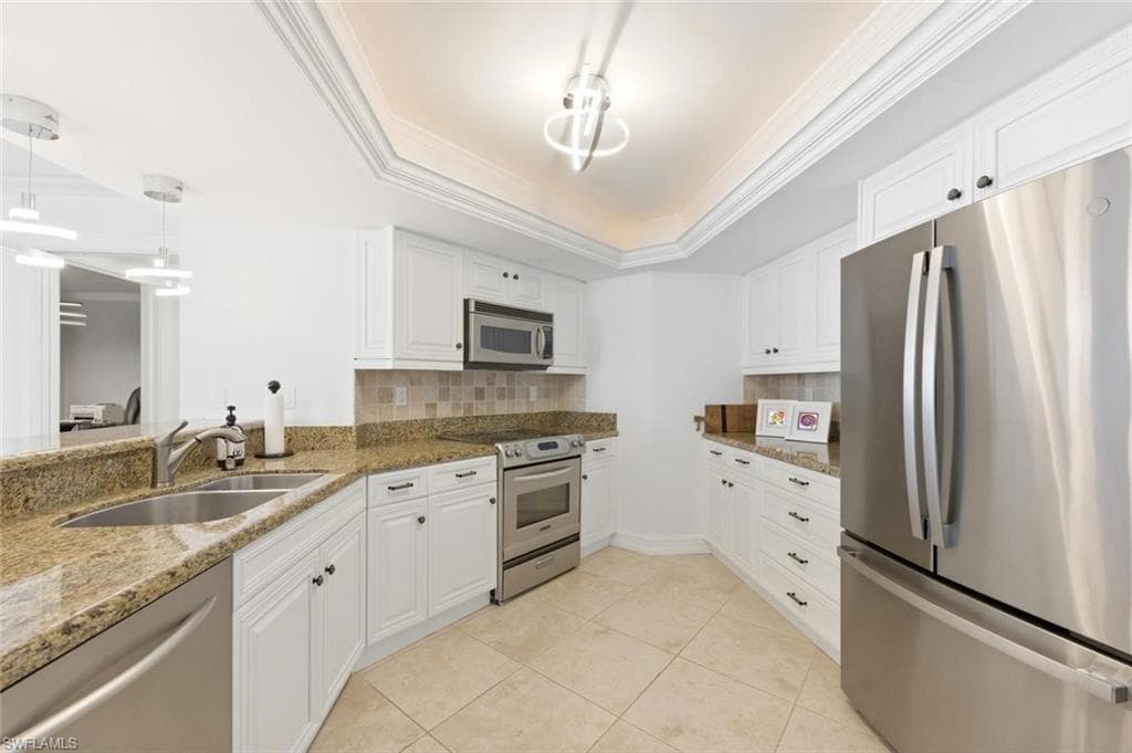 4751 Gulf Shore BLVD N PH7-13