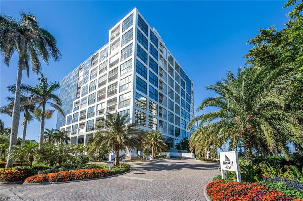 4751 Gulf Shore BLVD N PH7-1