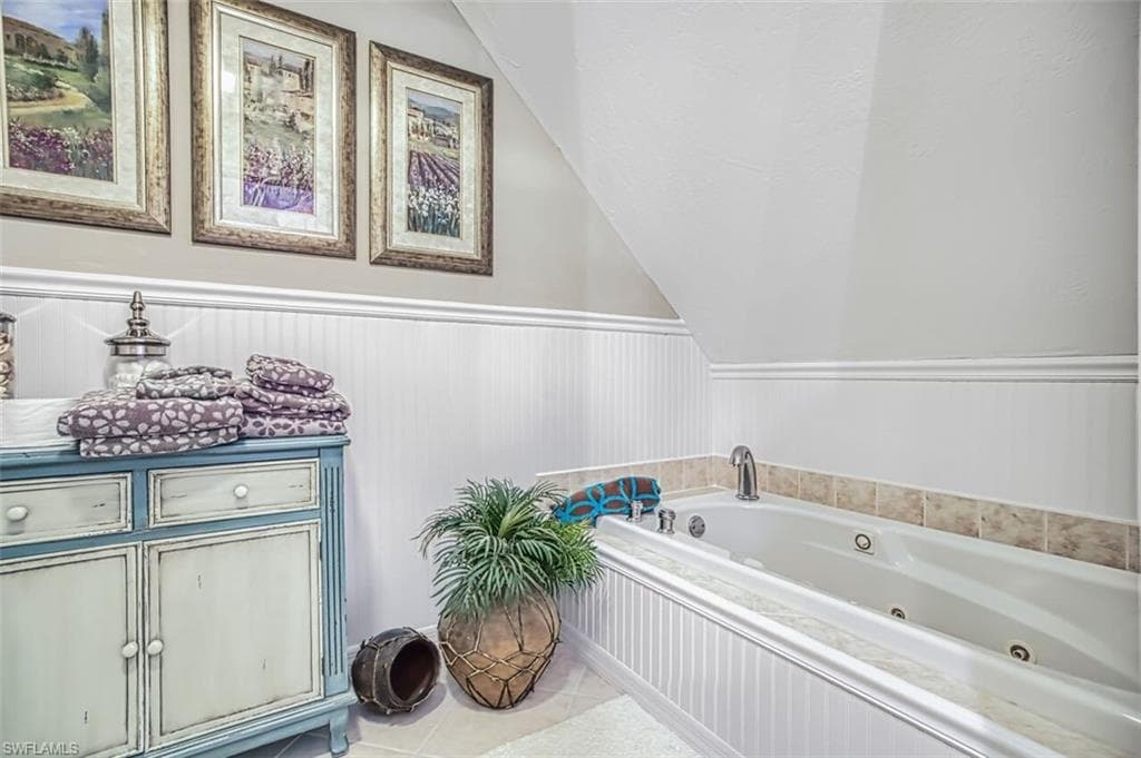 246 Christofer CT-27