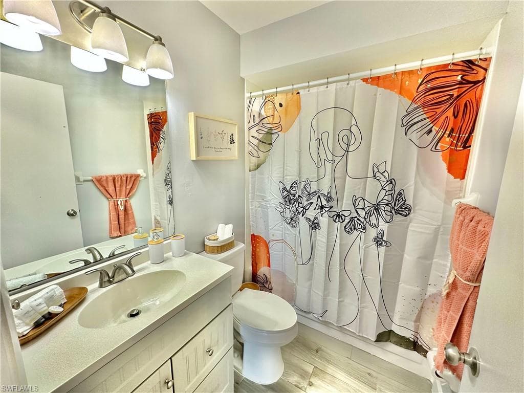 4903 Vincennes ST 210-6