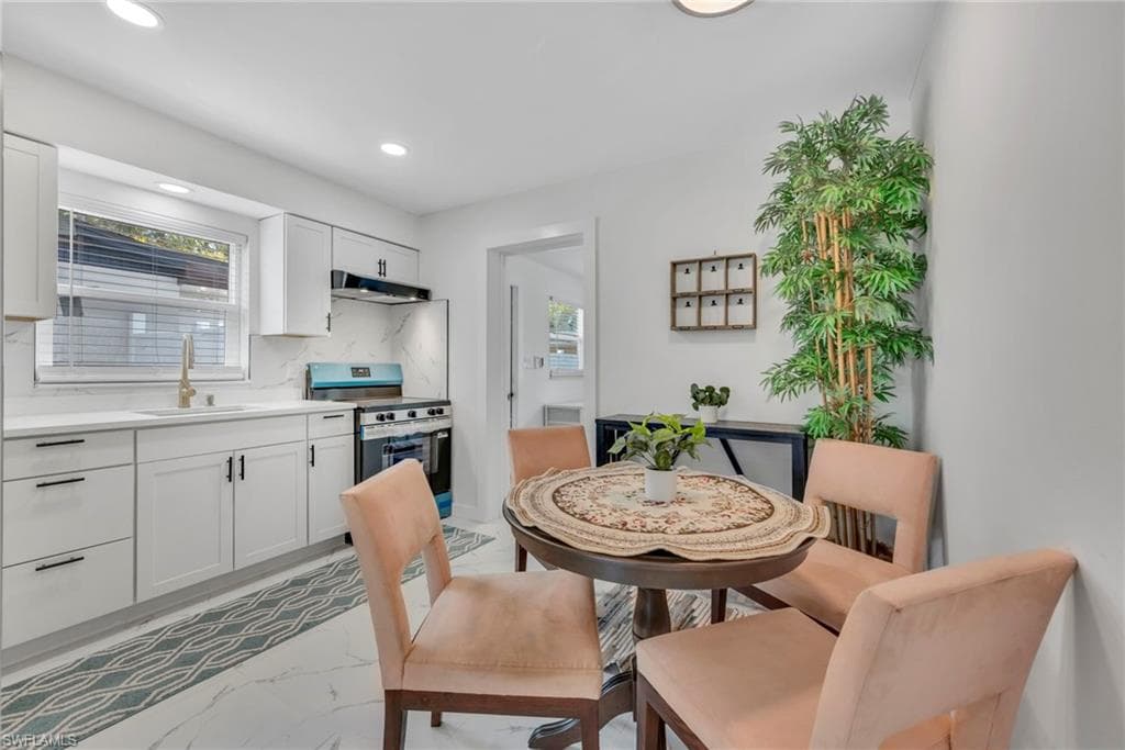 2566-2578 Jackson ST W-14