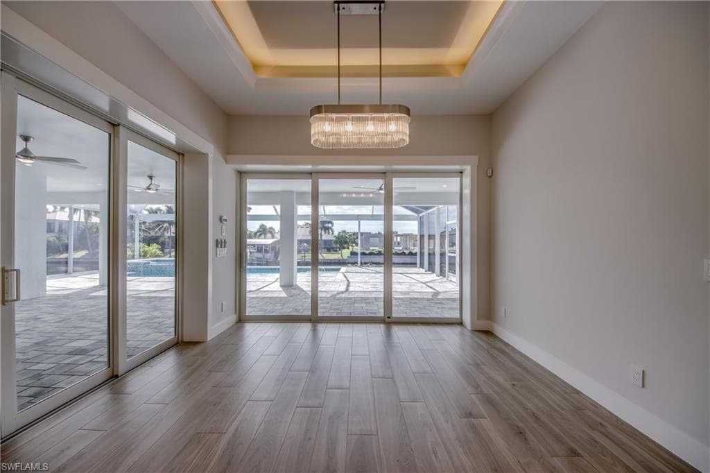 5314 Colonade CT-14