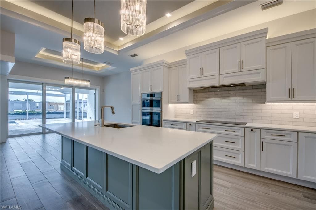 5314 Colonade CT-8