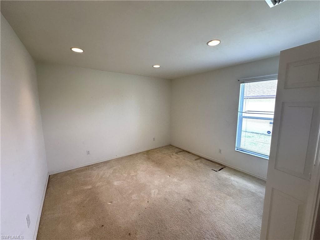 2409 Del Ray PL-22