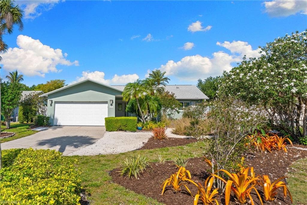 1036 Lake Shore CT-2