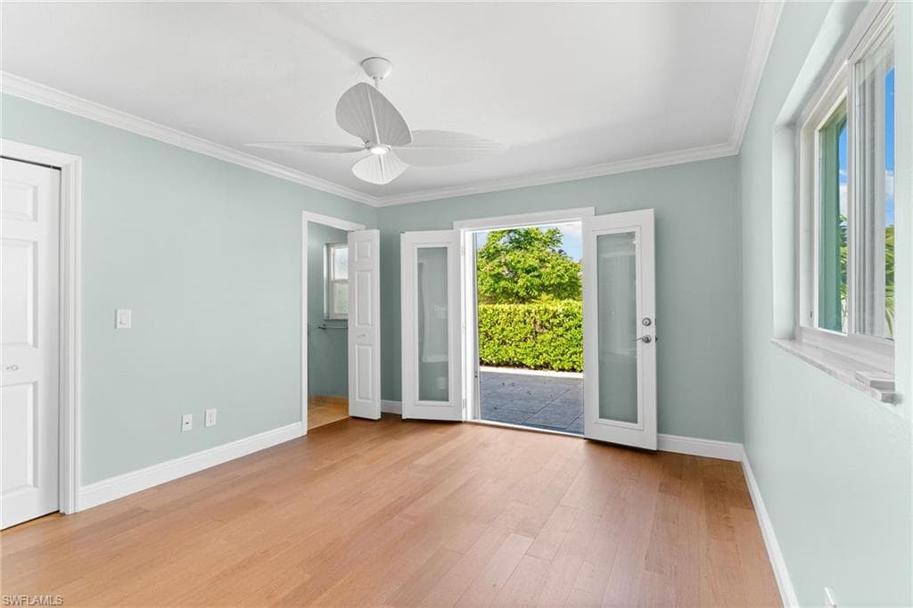 1036 Lake Shore CT-16