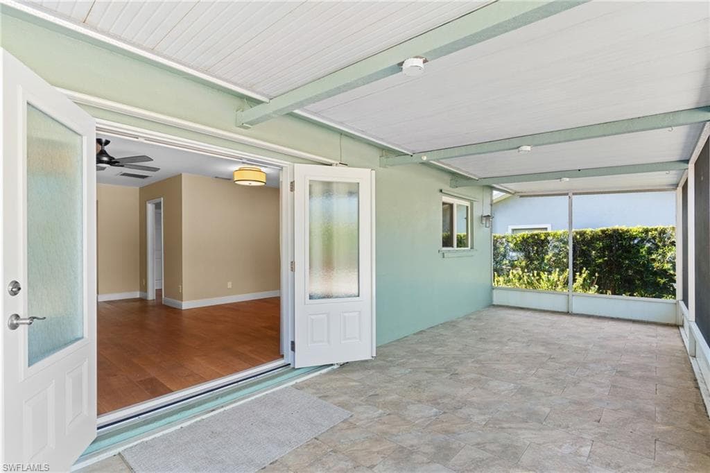 1036 Lake Shore CT-28