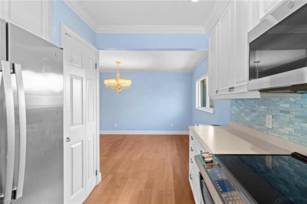 1036 Lake Shore CT-9