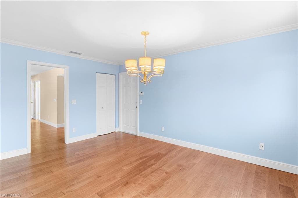 1036 Lake Shore CT-15