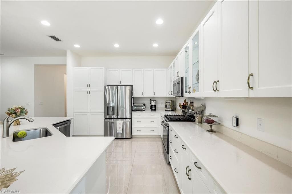 28604 Moraga LN-17