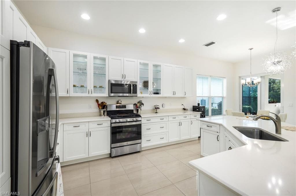 28604 Moraga LN-14