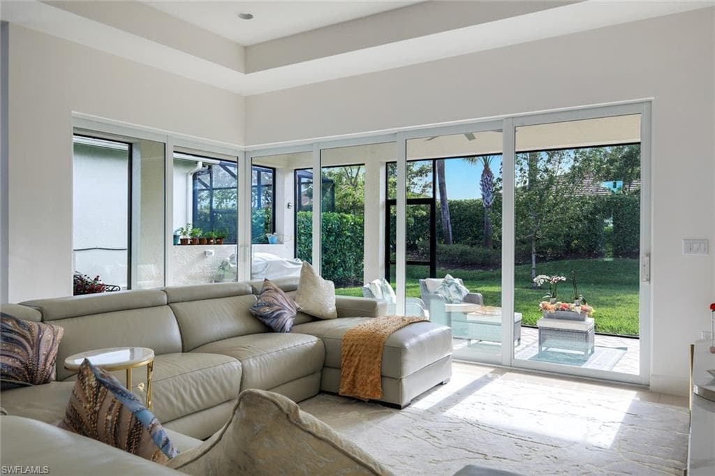 28604 Moraga LN-21