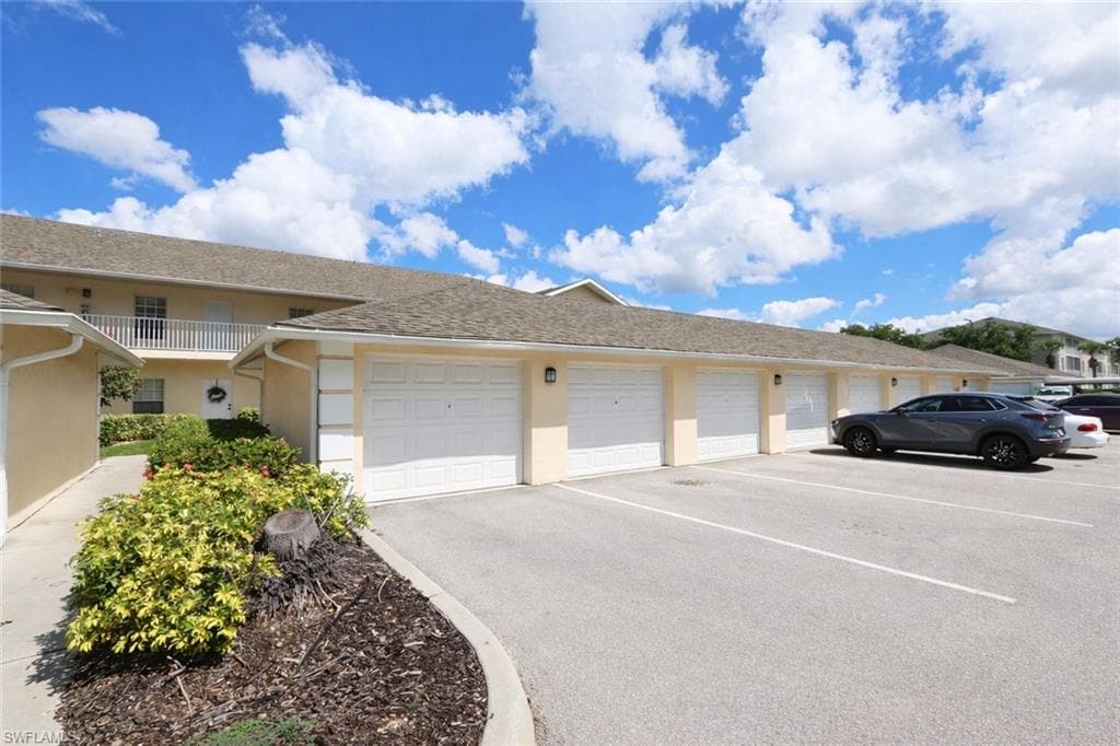 3225 Cypress Glen WAY 105-2