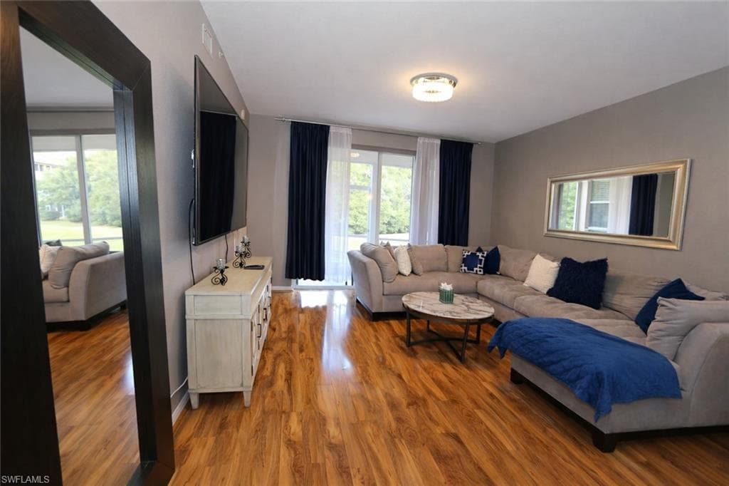 3225 Cypress Glen WAY 105-7