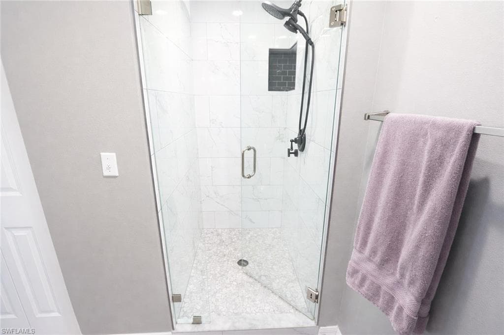 3225 Cypress Glen WAY 105-20