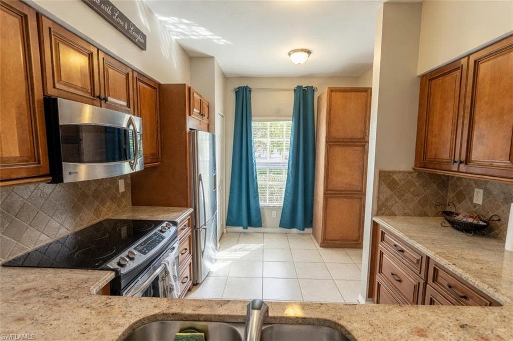3225 Cypress Glen WAY 105-10