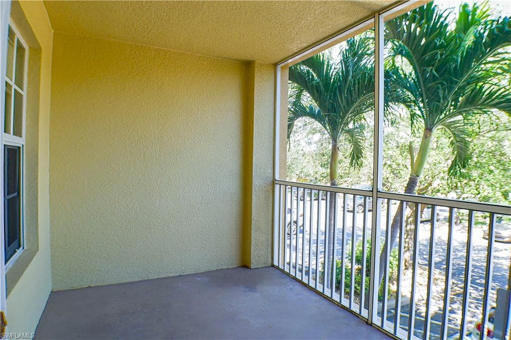 4113 residence DR 211-12