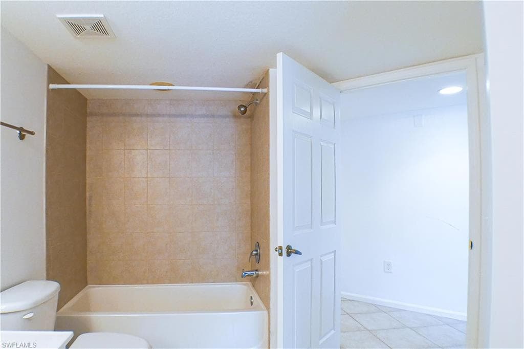 4113 residence DR 211-7