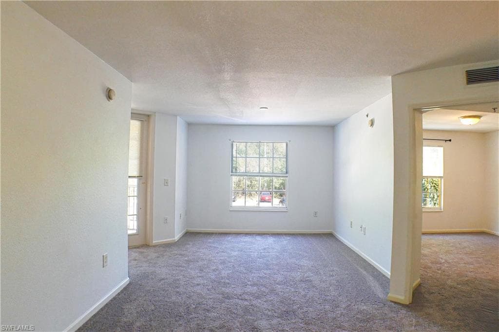 4113 residence DR 211-5