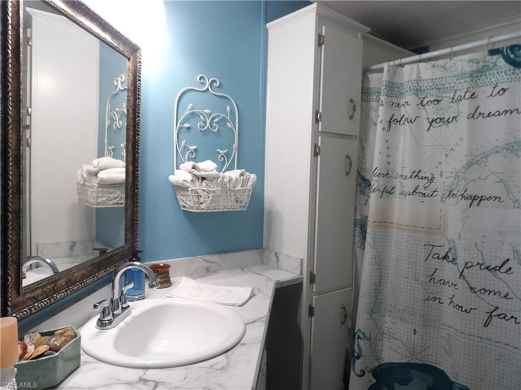 216 Shrub LN N-14