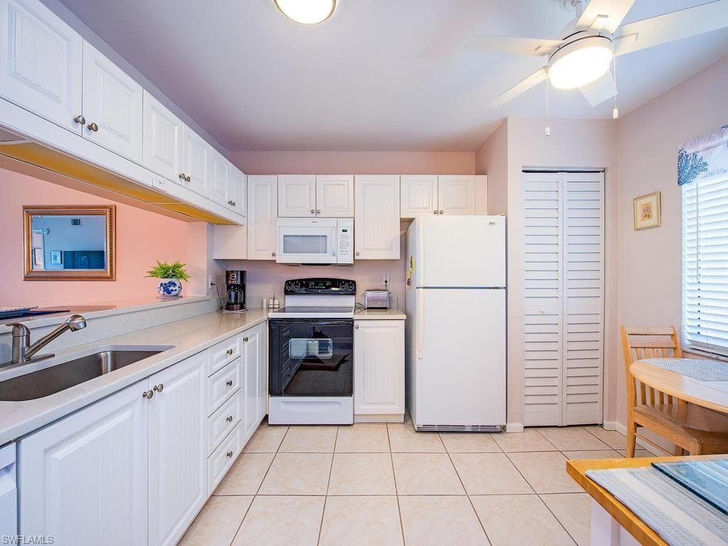 3675 Amberly CIR C207-7