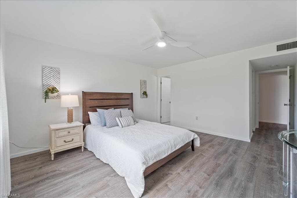 307 Goodlette-Frank RD S B202-22
