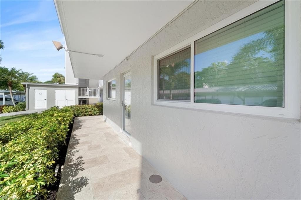 307 Goodlette-Frank RD S B202-32