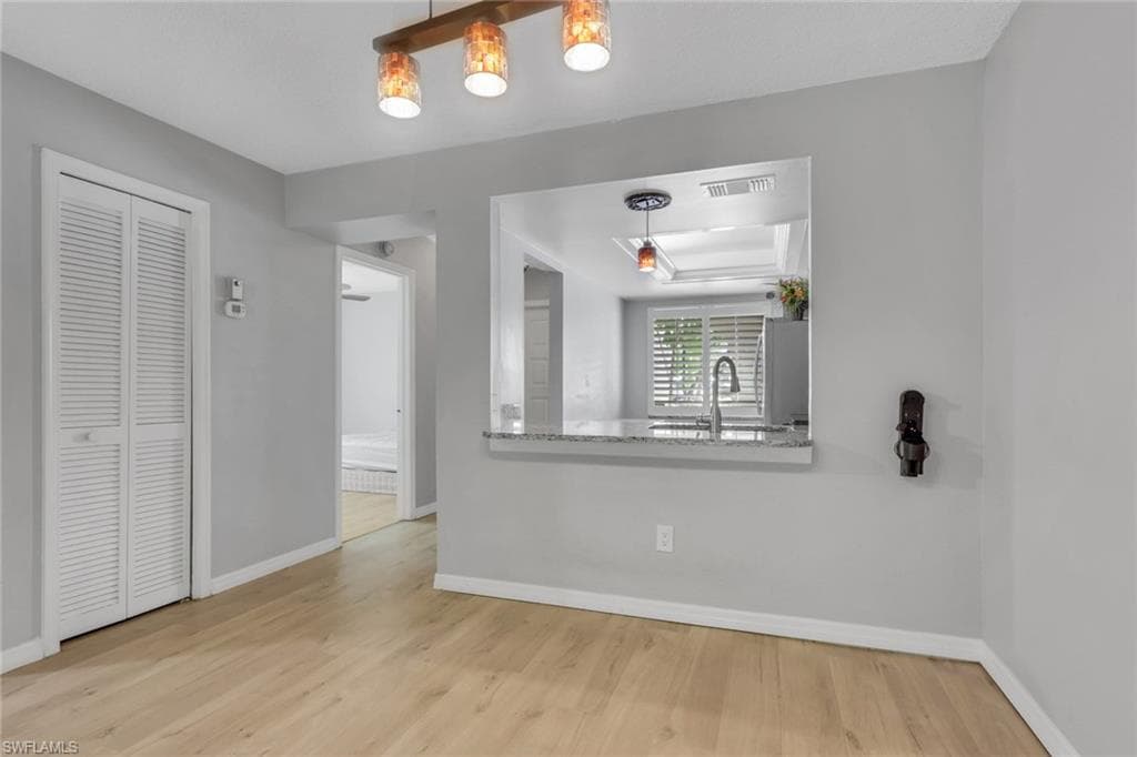 9861 Alabama ST 3-4