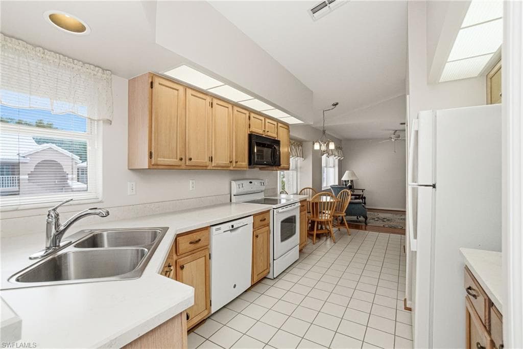 3991 Windward Passage CIR 202-9